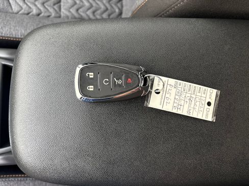 Used 2022 Chevrolet Equinox LT image 36