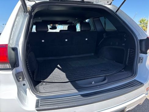 Used 2020 Jeep Grand Cherokee Altitude AWD/4WD image 27