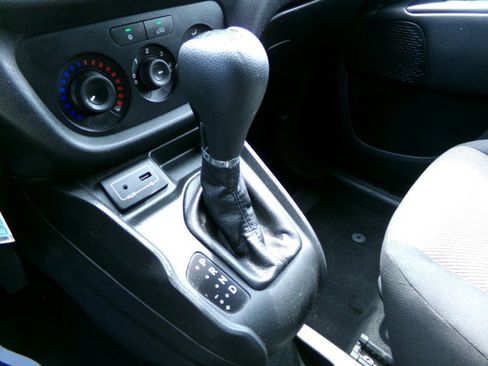 Used 2019 RAM ProMaster City Tradesman FWD image 16