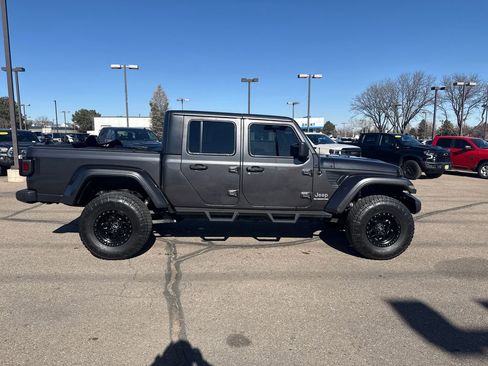 Used 2021 Jeep Gladiator Overland w/ Popular Equipment Package image 6