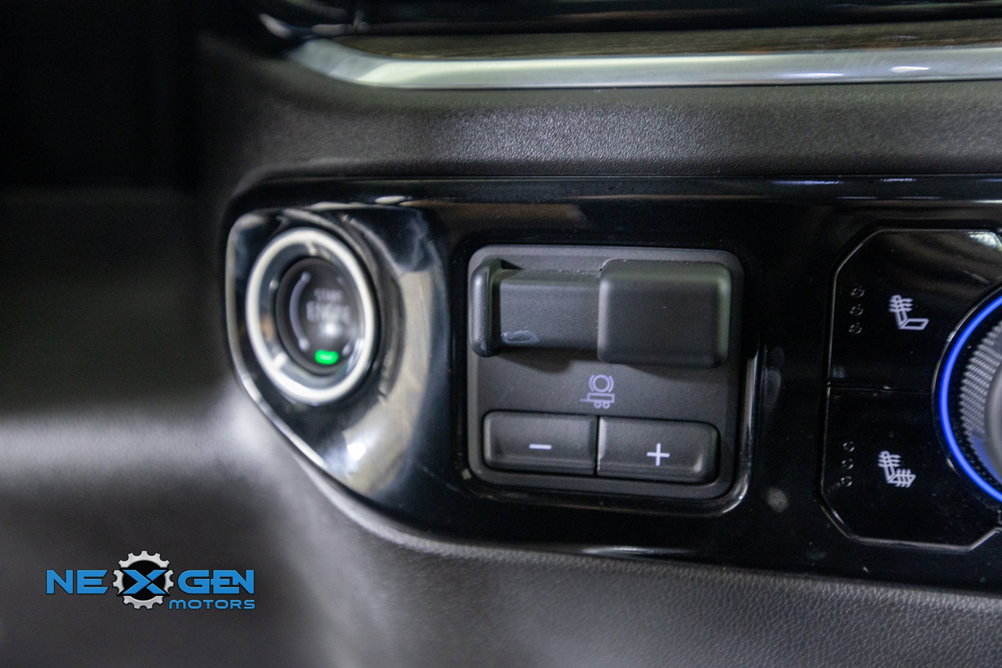 Used 2025 Chevrolet Silverado 1500 RST w/ RST All Star Premium Package AWD/4WD image 23