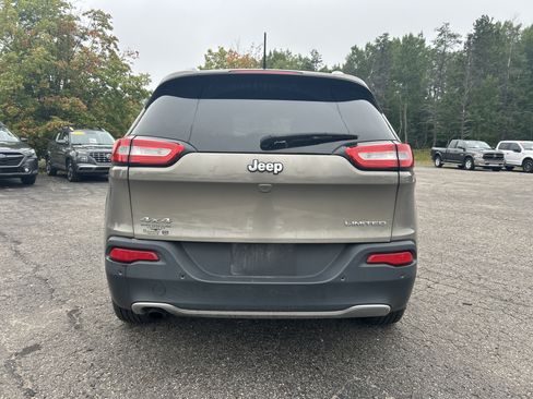 Used 2016 Jeep Cherokee Limited AWD/4WD image 5