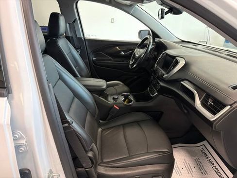 Used 2022 GMC Terrain SLT w/ LPO, Floor Liner Package AWD/4WD image 36