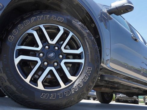 Used 2024 Ford Ranger Lariat w/ FX4 Off-Road Package AWD/4WD image 11