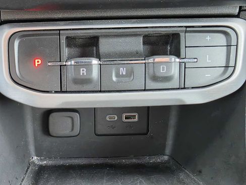 Used 2022 GMC Acadia SLE w/ Driver Convenience Package AWD/4WD image 34