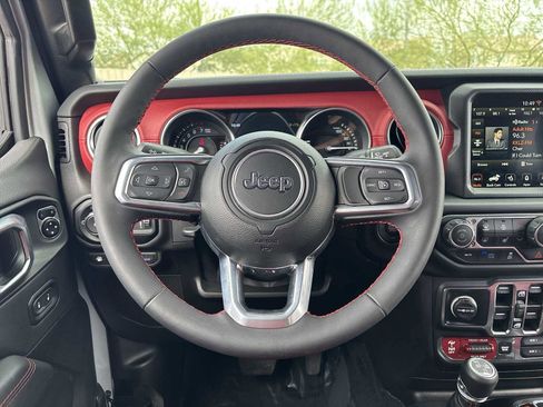 Used 2023 Jeep Wrangler Unlimited Rubicon 4xe AWD/4WD image 18