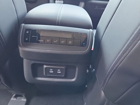 New 2026 Nissan Pathfinder SL image 14