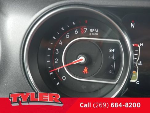 Used 2022 Jeep Gladiator Mojave w/ Cold Weather Group AWD/4WD image 44