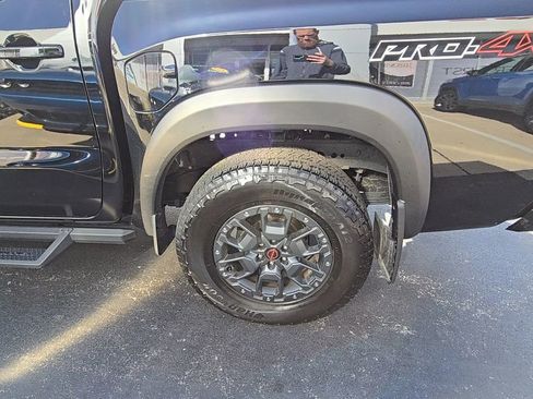Used 2024 Nissan Frontier PRO-4X w/ Pro Premium Package image 11