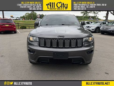 Used 2019 Jeep Grand Cherokee Altitude AWD/4WD image 2