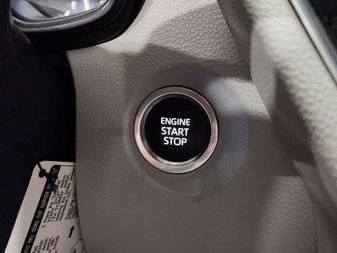 Used 2023 Toyota Corolla Cross LE image 41