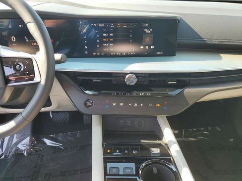 New 2025 Nissan Murano SL image 9