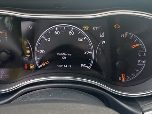 Used 2018 Jeep Grand Cherokee Overland image 9