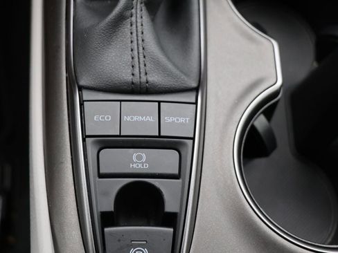 Used 2024 Toyota Camry SE image 25