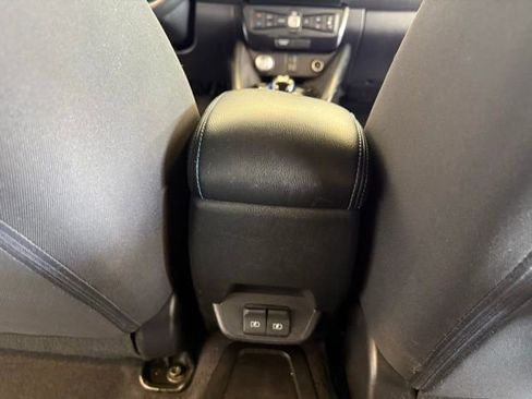 Used 2020 Nissan Leaf SV w/ Protection Package FWD image 22