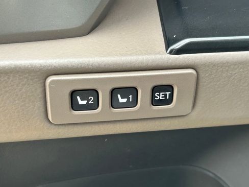 Used 2023 Lexus GX 460 Luxury AWD/4WD image 25