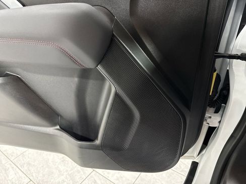 Used 2024 Chevrolet Colorado Z71 w/ Z71 Convenience Package 2 image 25