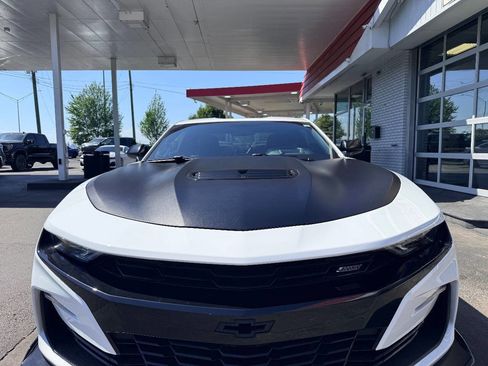 Used 2019 Chevrolet Camaro SS RWD image 14