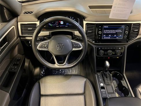 Certified 2023 Volkswagen Atlas Cross Sport SE image 19