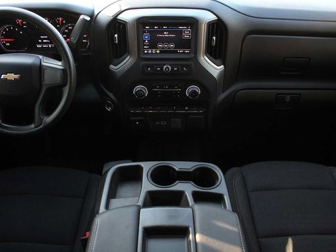Used 2024 Chevrolet Silverado 2500 Custom w/ Custom Convenience Package AWD/4WD image 32