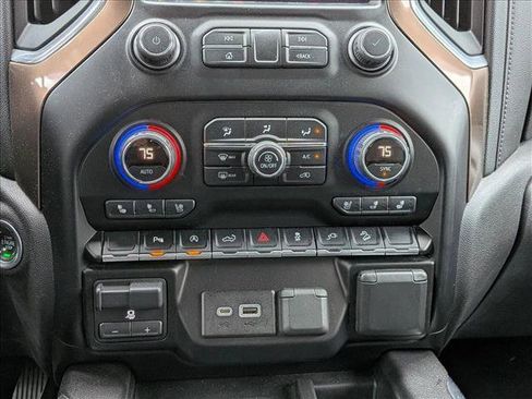 Used 2019 Chevrolet Silverado 1500 High Country w/ Z71 Off-Road Package image 12