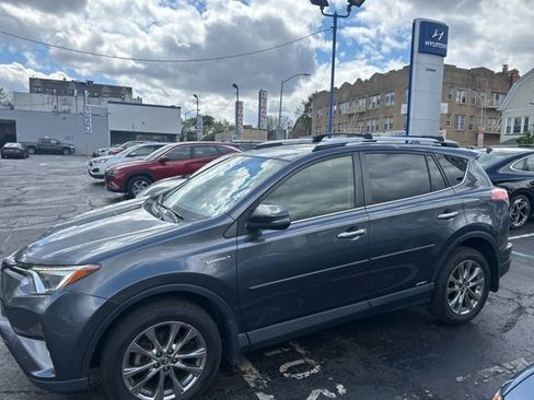Used 2016 Toyota RAV4 Limited AWD/4WD image 1