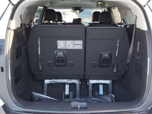 New 2026 Kia Carnival LXS image 7