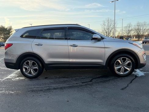 Used 2016 Hyundai Santa Fe SE image 8