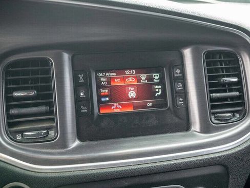 Used 2017 Dodge Charger SE w/ Blacktop Package RWD image 13