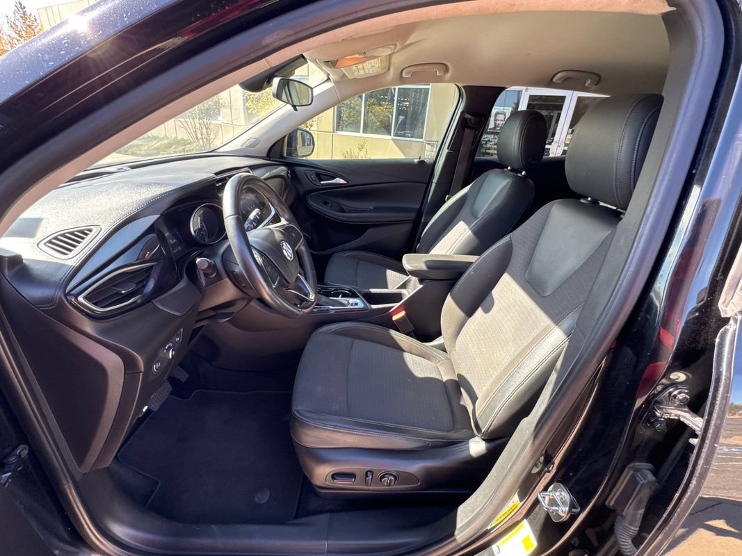 Used 2020 Buick Encore GX Select AWD/4WD image 28