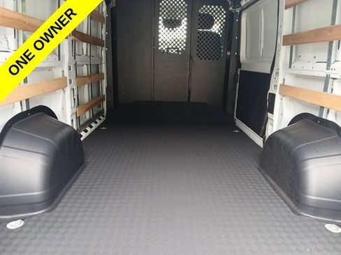 Used 2025 RAM ProMaster 2500 w/ U-Haul Equipment Group FWD image 9
