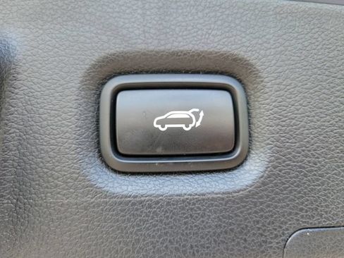Used 2020 Hyundai Santa Fe Limited FWD image 10