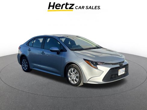 Used 2025 Toyota Corolla LE image 1