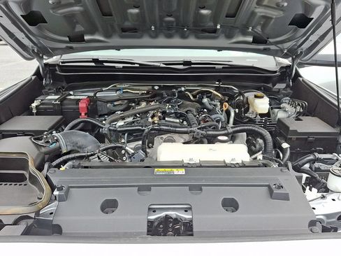 Certified 2024 Toyota Tacoma TRD Off-Road AWD/4WD image 26