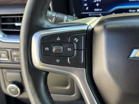Used 2024 Chevrolet Suburban LT RWD image 35
