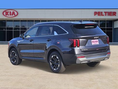 New 2026 Kia Sorento S FWD image 3