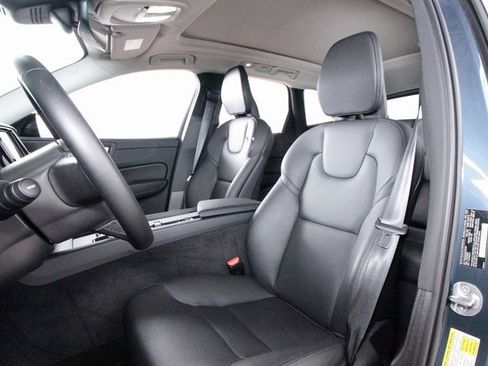 Certified 2025 Volvo XC60 B5 Core w/ Climate Package image 20