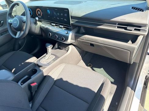 New 2026 Hyundai Kona SE FWD image 17
