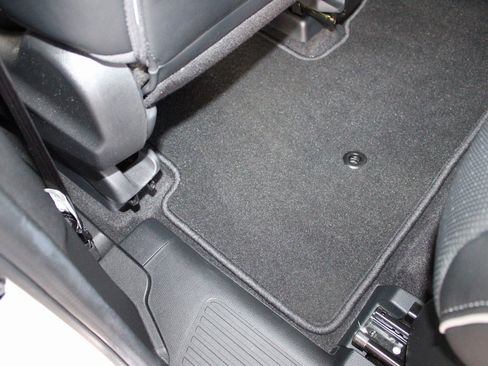 Used 2025 Honda Pilot Elite image 47