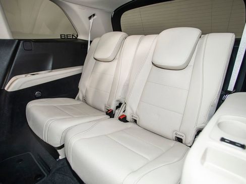 Used 2023 Mercedes-Benz GLS 450 4MATIC image 19