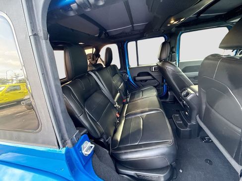 Used 2021 Jeep Wrangler Unlimited Sahara w/ Cold Weather Group AWD/4WD image 31