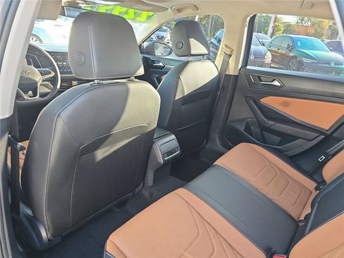 Used 2024 Volkswagen Jetta SEL FWD image 6