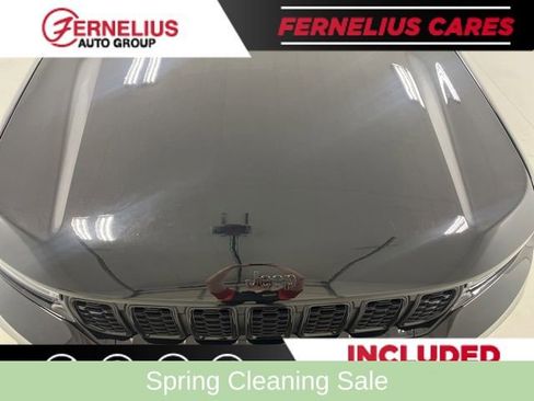 Used 2024 Jeep Grand Cherokee Altitude AWD/4WD image 10