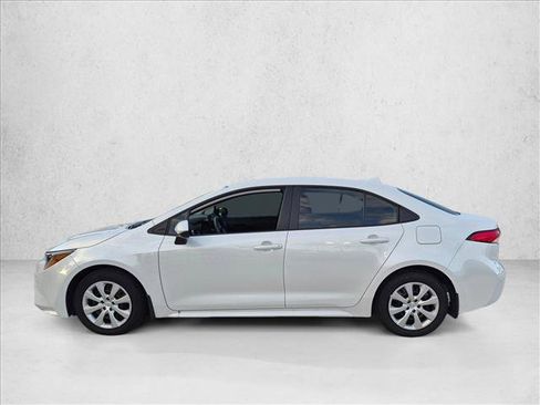 Used 2026 Toyota Corolla LE FWD image 8