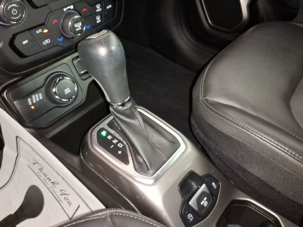 Used 2021 Jeep Renegade Limited AWD/4WD image 24