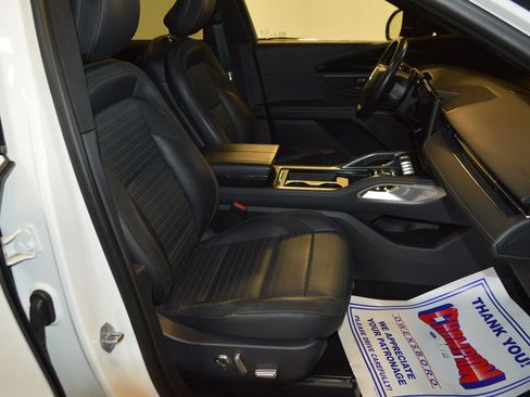 Used 2024 Lincoln Nautilus Reserve w/ Jet Appearance Package (87T) AWD/4WD image 11