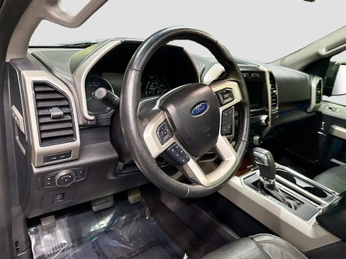 Used 2017 Ford F150 Lariat w/ Equipment Group 502A Luxury image 6