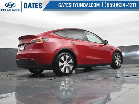 Used 2023 Tesla Model Y Long Range AWD/4WD image 35