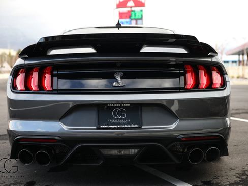 Used 2021 Ford Mustang Shelby GT500 w/ Technology Package image 16