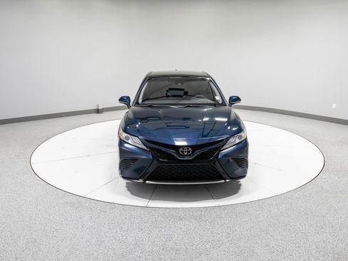 Used 2018 Toyota Camry XSE image 28